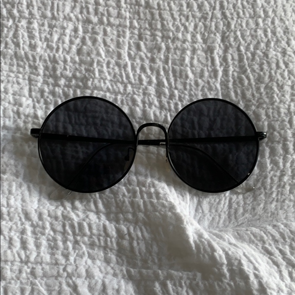 Oversized Black Round Sunglasses